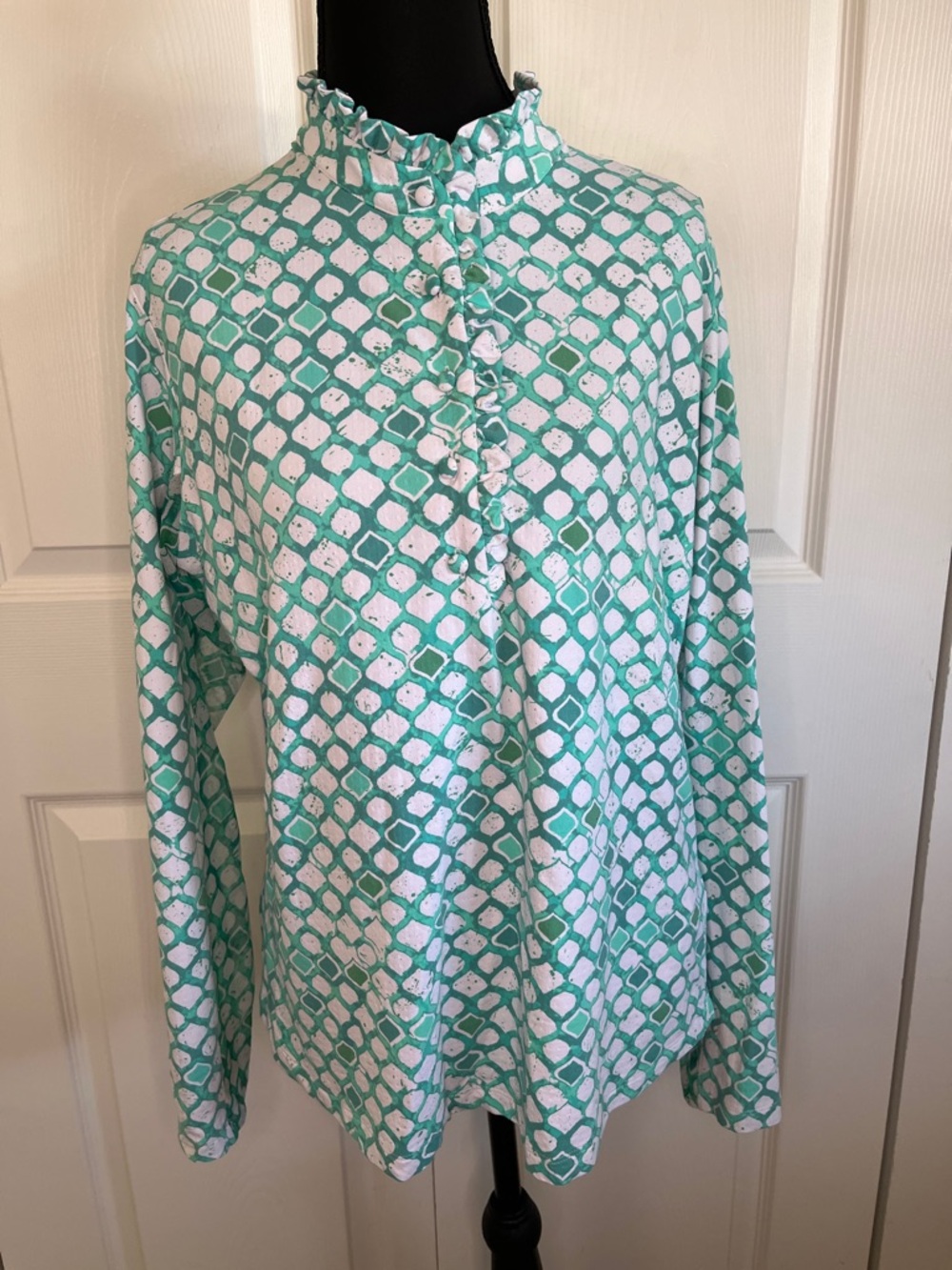 IBKUL Caribbean Tiles Jade Green White Long Sleeve Golf Top Ruffle Women’s Large